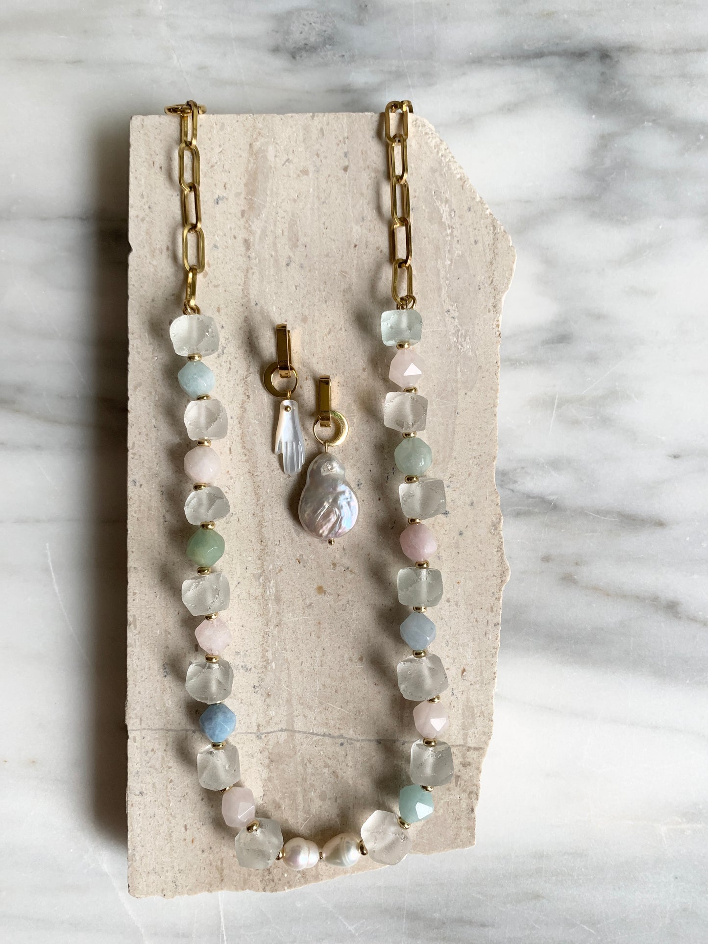 LUCKY HAND Charm & Single Earring