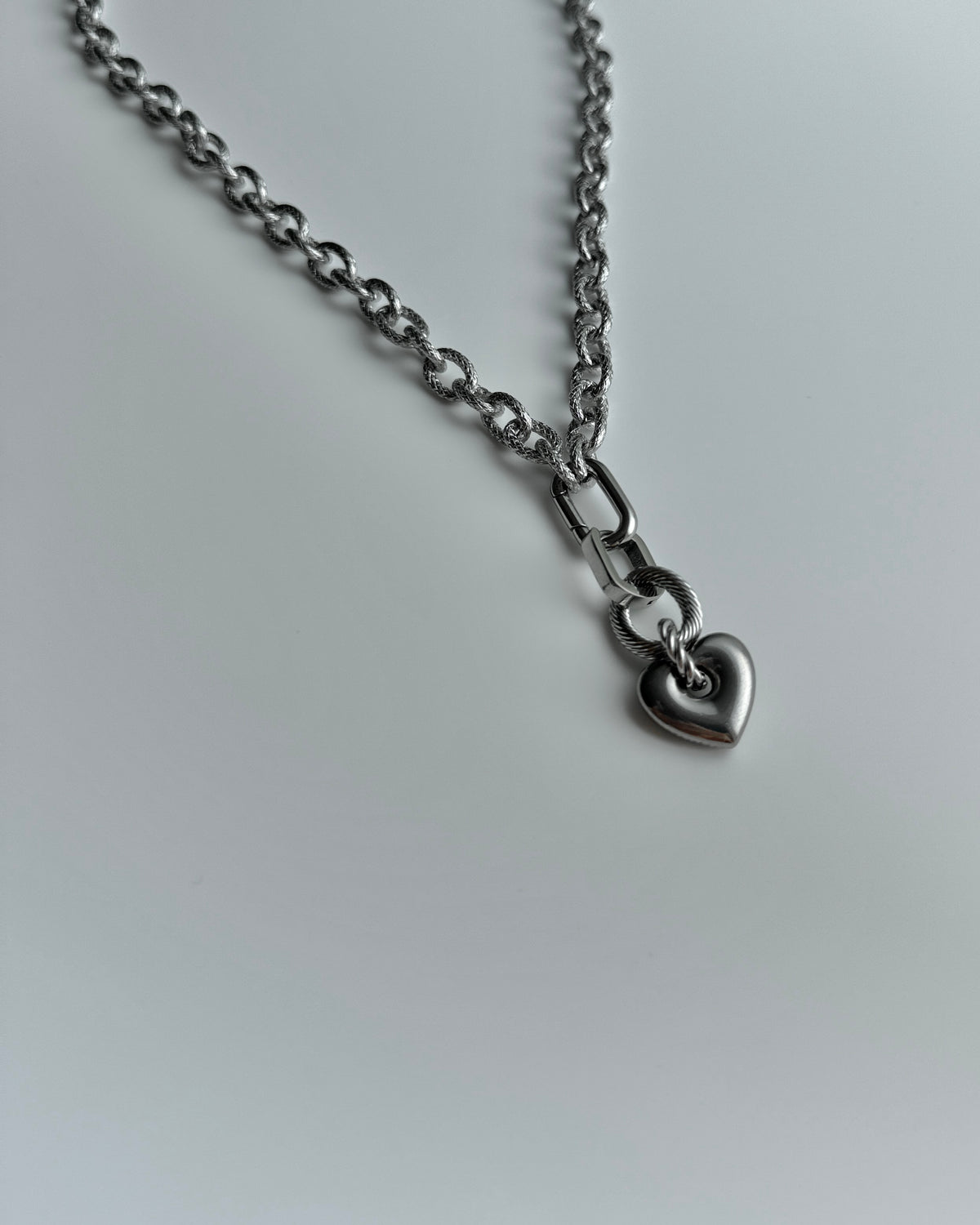AIRAM Chunky Heart Necklace