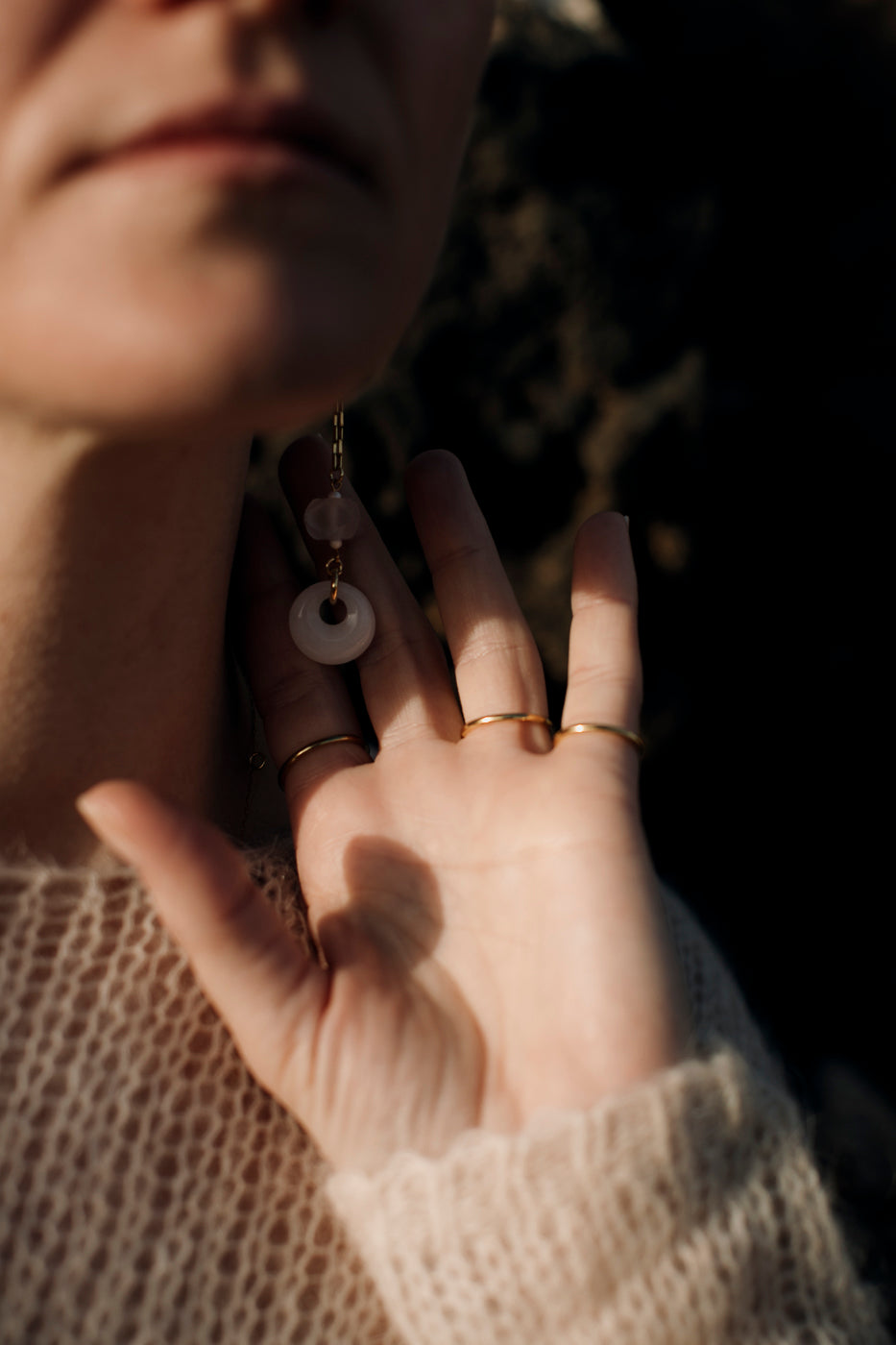 IN BALANCE WHITE Earrings & Bracelet