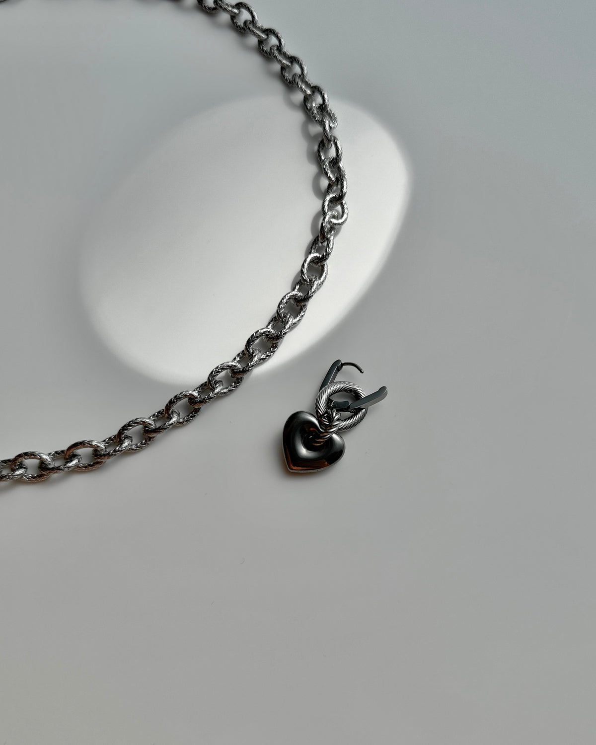 AIRAM Chunky Heart Necklace
