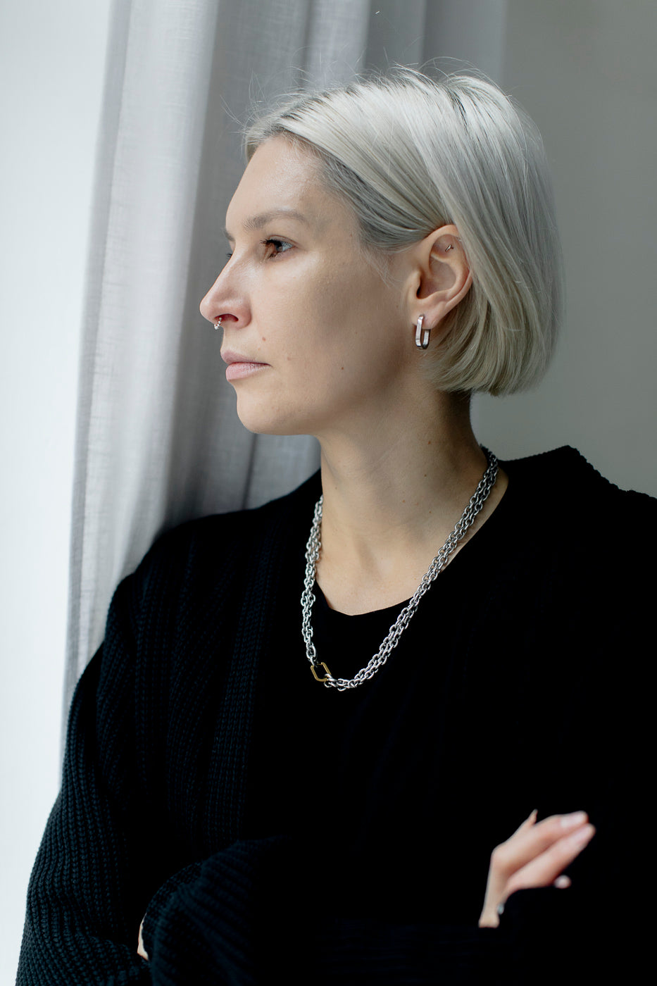 BASICS Oval Hoop Earrings